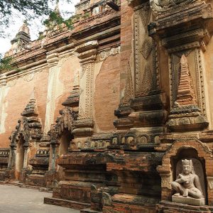architecture of htilomilo temple bagan