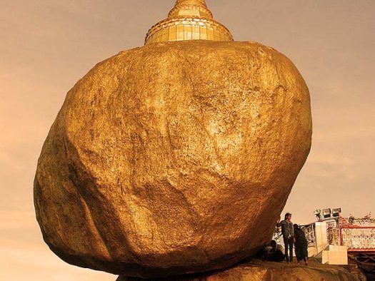 Kyaiktiyo Pagoda (Golden Rock), Myanmar