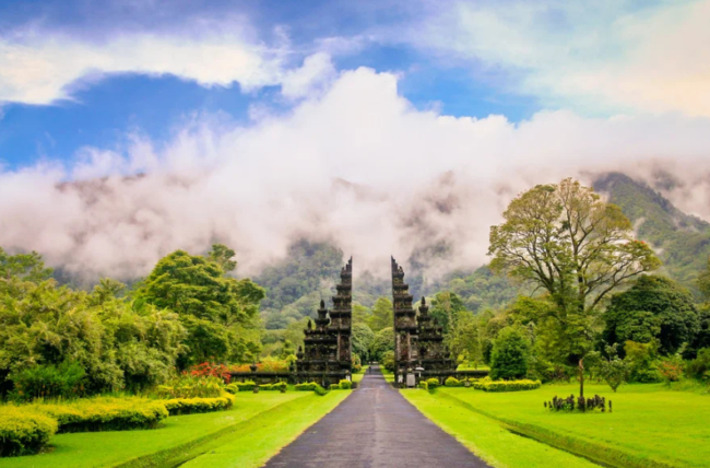 4-Day Journey Through Paradise by Myanmar Travel Agency