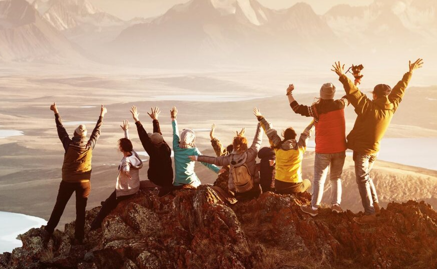 Luxury Small Group Tours – Premium Travel with Comfort & Personalization